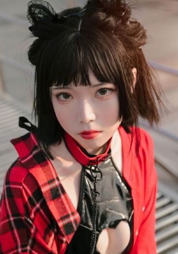 裙子下的怪兽