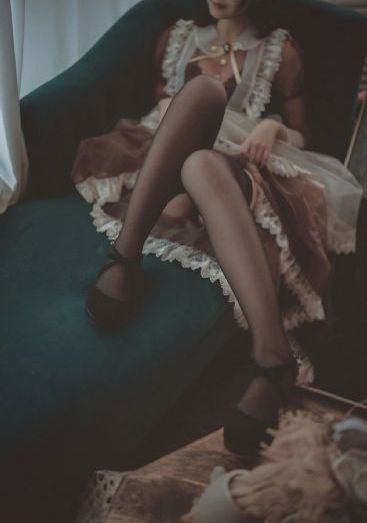白丝美女被c